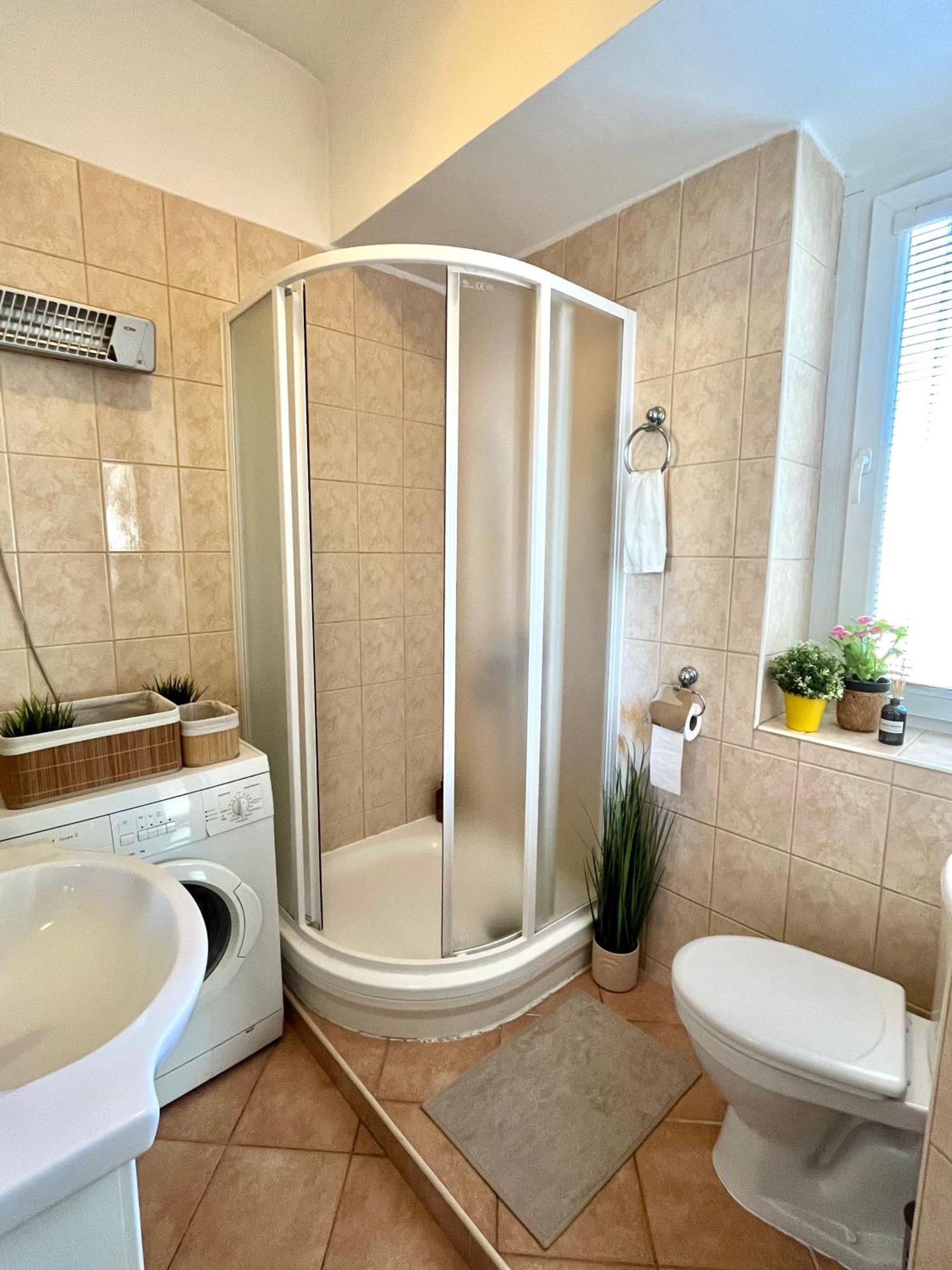 Apartment Caroline - Old Town, Ac Pressburg Exterior foto