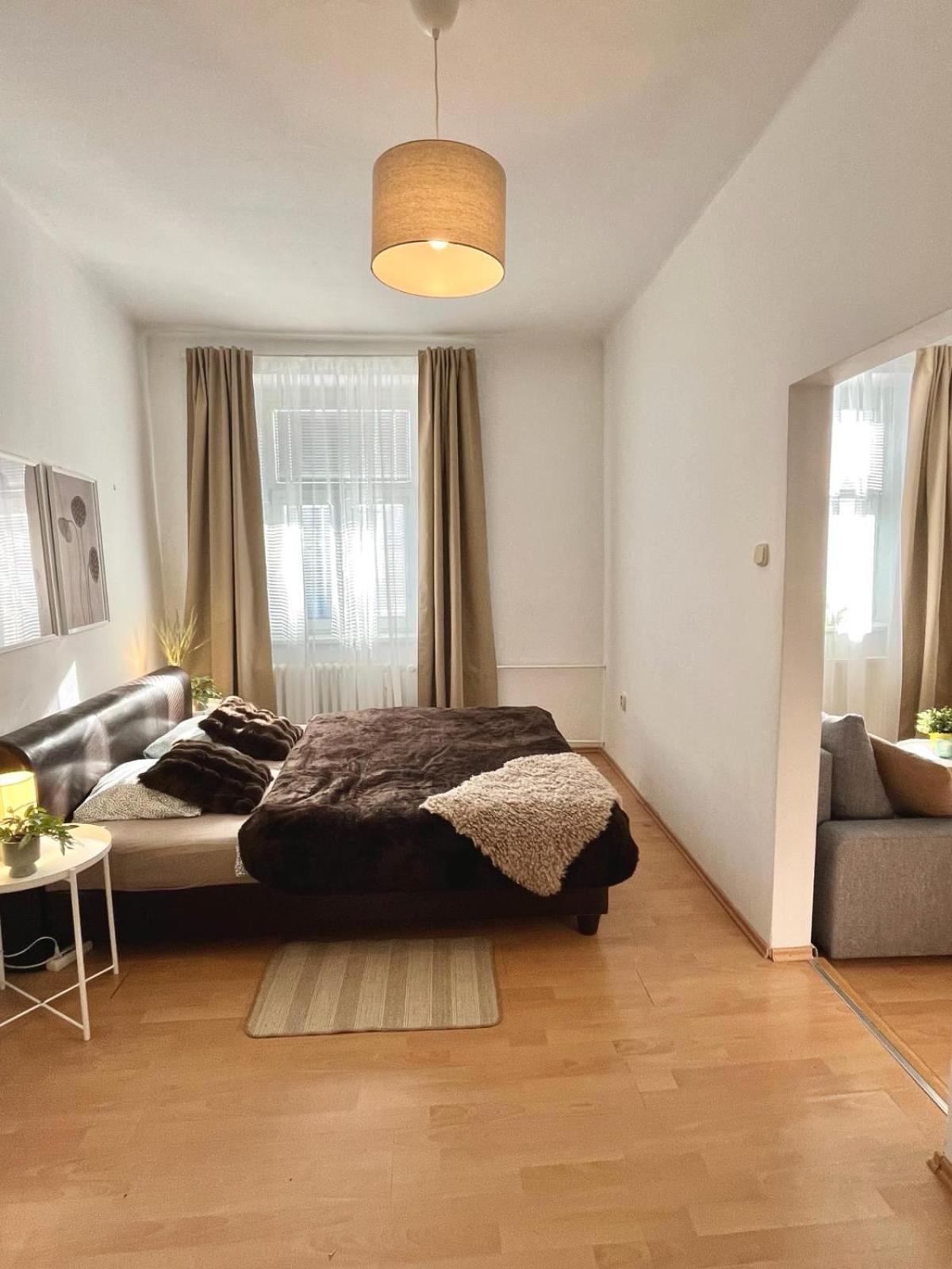 Apartment Caroline - Old Town, Ac Pressburg Exterior foto
