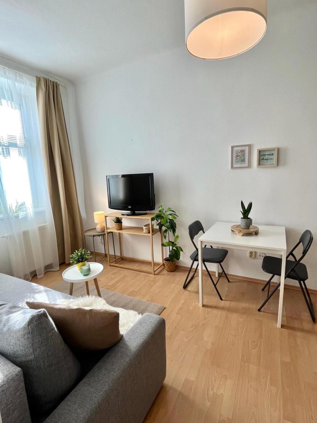 Apartment Caroline - Old Town, Ac Pressburg Exterior foto